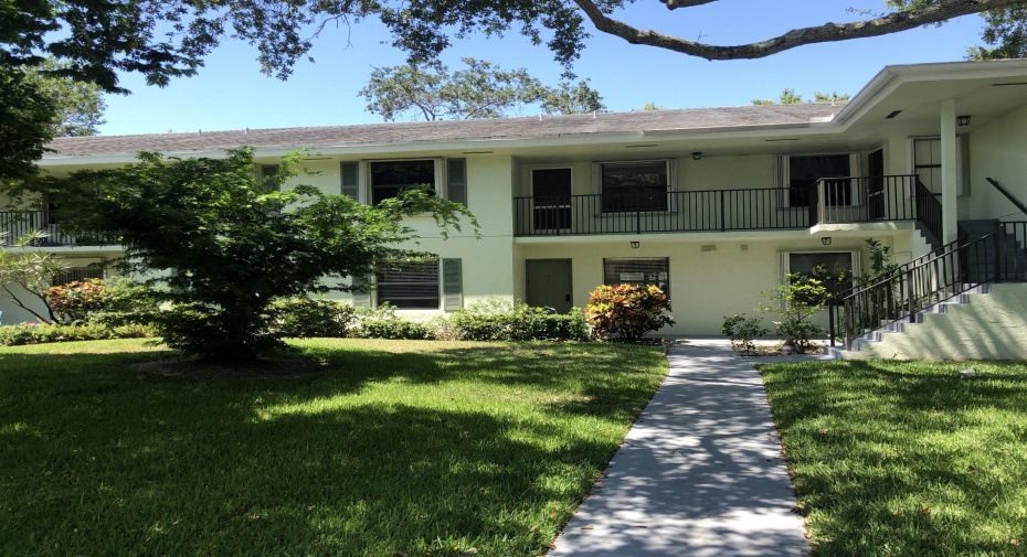 501 Sabal Ridge Circle Unit G, Palm Beach Gardens, Florida 33418, 2 Bedrooms Bedrooms, ,2 BathroomsBathrooms,Condominium,For Sale,Sabal Ridge,2,RX-10994627