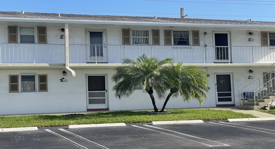 1115 Lake Terrace Unit 111, Boynton Beach, Florida 33426, 1 Bedroom Bedrooms, ,1 BathroomBathrooms,Condominium,For Sale,Lake,1,RX-10994723