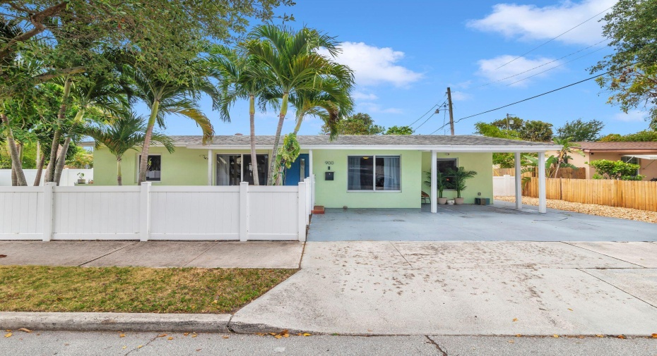 900 Sunset Road, West Palm Beach, Florida 33401, 3 Bedrooms Bedrooms, ,2 BathroomsBathrooms,Single Family,For Sale,Sunset,RX-10994866
