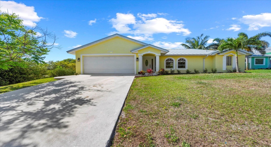 1000 NE County Line Road, Jensen Beach, Florida 34957, 3 Bedrooms Bedrooms, ,2 BathroomsBathrooms,Single Family,For Sale,County Line,RX-10995020