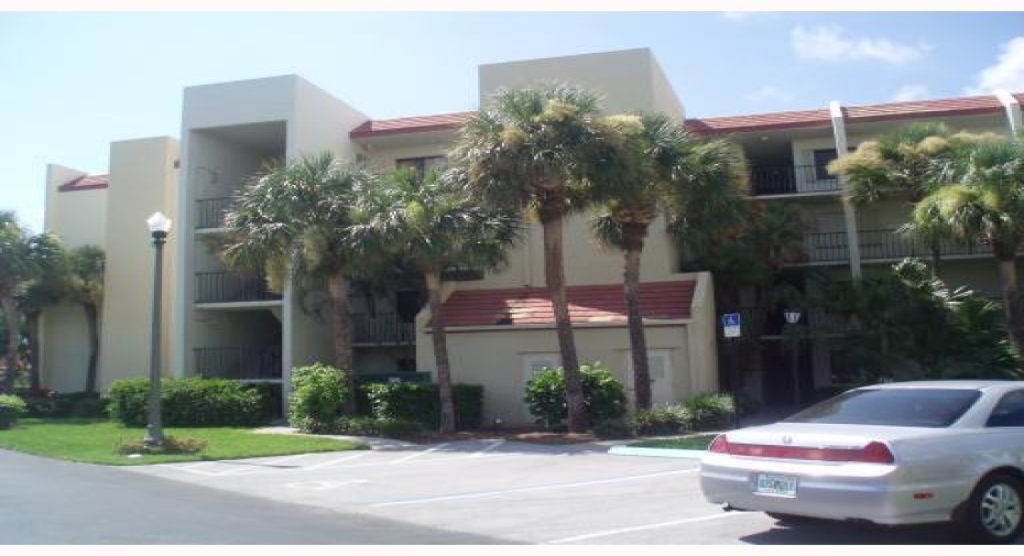 1605 S Us Highway 1 Unit A307, Jupiter, Florida 33477, 1 Bedroom Bedrooms, ,1 BathroomBathrooms,Residential Lease,For Rent,Us Highway 1,3,RX-10995035