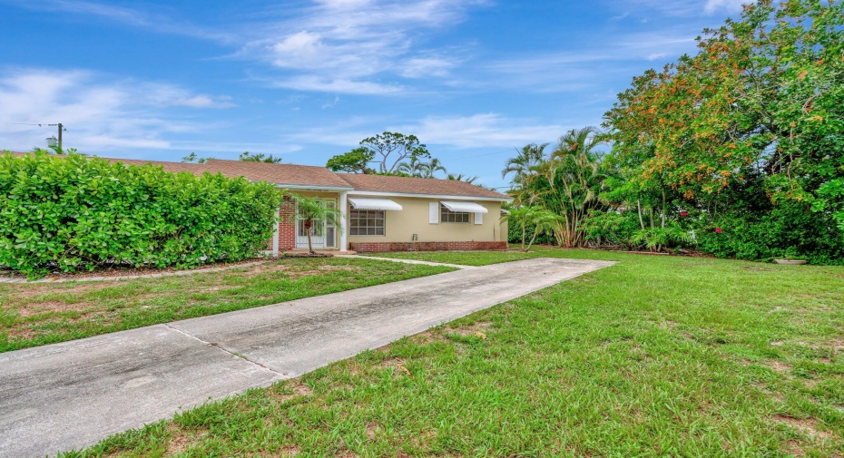 1026 Riverwood Lane, Jupiter, Florida 33458, 2 Bedrooms Bedrooms, ,1 BathroomBathrooms,A,For Sale,Riverwood,RX-10995117