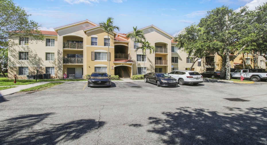 4151 San Marino Boulevard Unit 304, West Palm Beach, Florida 33409, 2 Bedrooms Bedrooms, ,2 BathroomsBathrooms,Residential Lease,For Rent,San Marino,3,RX-10995206
