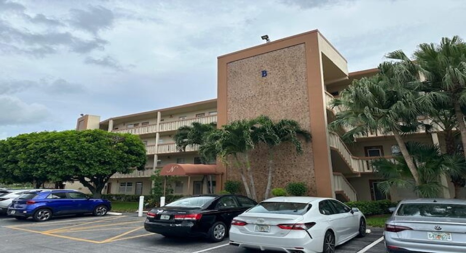 4024 Newcastle B, Boca Raton, Florida 33434, 2 Bedrooms Bedrooms, ,2 BathroomsBathrooms,Residential Lease,For Rent,Newcastle B,4,RX-10995237