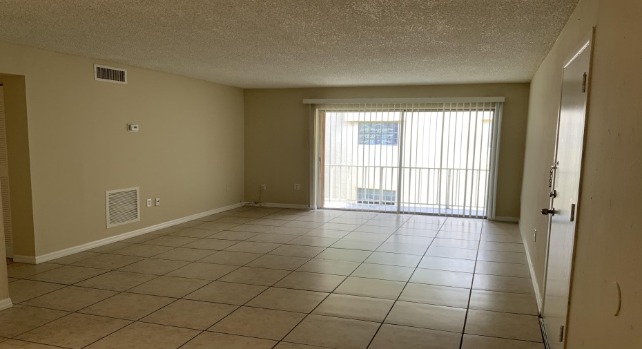 431 Executive Center Drive Unit 213, West Palm Beach, Florida 33401, 2 Bedrooms Bedrooms, ,2 BathroomsBathrooms,Residential Lease,For Rent,Executive Center,2,RX-10995324