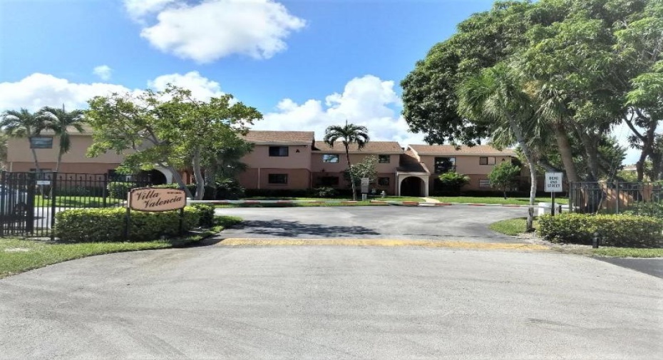 50 SE 12th Street Unit 260, Boca Raton, Florida 33432, 2 Bedrooms Bedrooms, ,2 BathroomsBathrooms,Residential Lease,For Rent,12th,2,RX-10995427