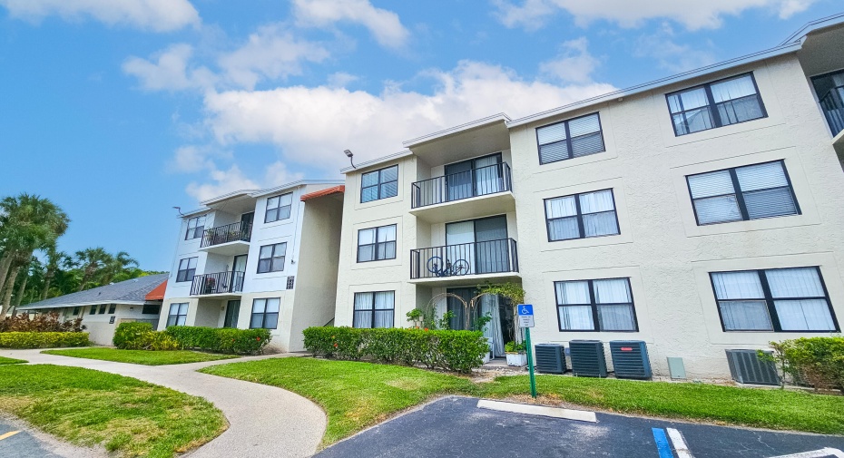 724 Executive Center Drive Unit 36, West Palm Beach, Florida 33401, 2 Bedrooms Bedrooms, ,2 BathroomsBathrooms,Condominium,For Sale,Executive Center,3,RX-10996048