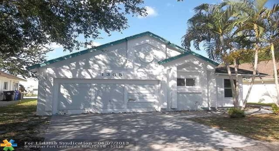 1365 W Glen Oak Road, North Lauderdale, Florida 33068, 3 Bedrooms Bedrooms, ,2 BathroomsBathrooms,Residential Lease,For Rent,Glen Oak,1365,RX-10996377