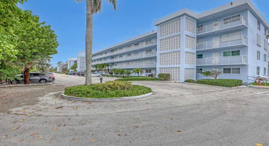 2018 S Federal Highway Unit 304, Boynton Beach, Florida 33435, 2 Bedrooms Bedrooms, ,2 BathroomsBathrooms,Condominium,For Sale,Federal,303,RX-10996574