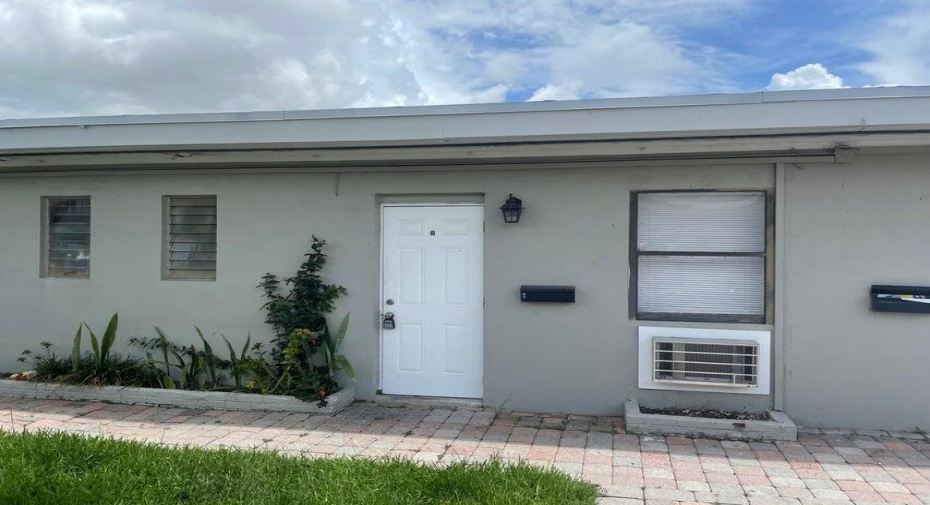 3300 Broadway Avenue Unit 2, West Palm Beach, Florida 33407, ,1 BathroomBathrooms,Residential Lease,For Rent,Broadway,1,RX-10996728