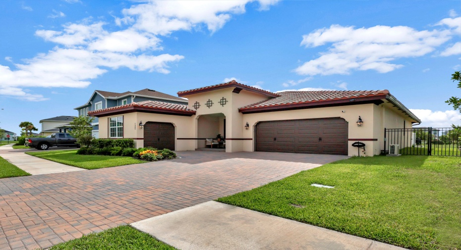 1364 Harvest View Crossing, Loxahatchee, Florida 33470, 4 Bedrooms Bedrooms, ,3 BathroomsBathrooms,Single Family,For Sale,Harvest View,RX-10997599