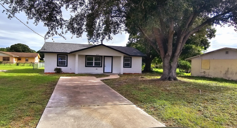 2514 Ave Q, Fort Pierce, Florida 34947, 3 Bedrooms Bedrooms, ,2 BathroomsBathrooms,Single Family,For Sale,Ave Q,RX-10997619