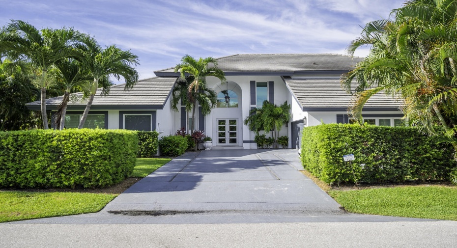 1 Beachway Drive, Ocean Ridge, Florida 33435, 4 Bedrooms Bedrooms, ,4 BathroomsBathrooms,Single Family,For Sale,Beachway,RX-10997921