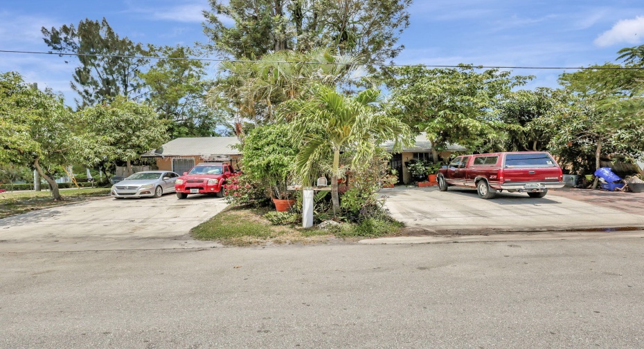 4001 Holden Lane, Lake Worth, Florida 33461, ,Residential Income,For Sale,Holden,RX-10979789