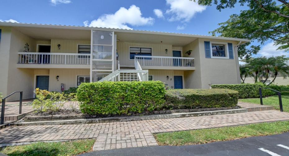 8 Westgate Lane Unit D, Boynton Beach, Florida 33436, 3 Bedrooms Bedrooms, ,2 BathroomsBathrooms,Condominium,For Sale,Westgate,2,RX-10914488