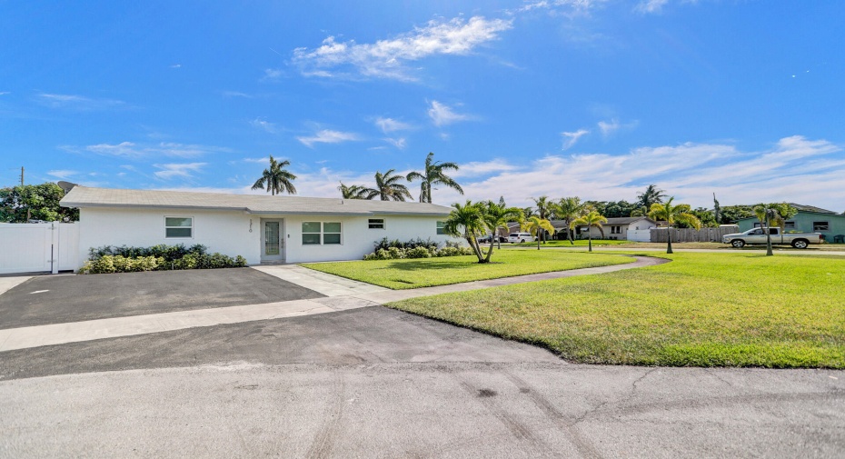 1210 SW 10th Terrace, Deerfield Beach, Florida 33441, 4 Bedrooms Bedrooms, ,2 BathroomsBathrooms,Residential Lease,For Rent,10th,1,RX-10993606