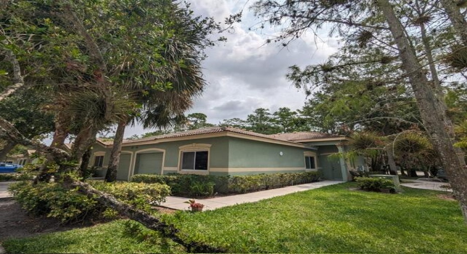 260 Crestwood Circle Unit 106, Royal Palm Beach, Florida 33411, 3 Bedrooms Bedrooms, ,2 BathroomsBathrooms,Residential Lease,For Rent,Crestwood,106,RX-10994215
