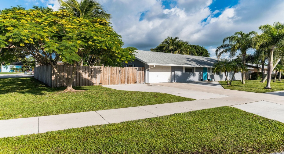 600 W Whitney Drive, Jupiter, Florida 33458, 3 Bedrooms Bedrooms, ,2 BathroomsBathrooms,Single Family,For Sale,Whitney,RX-10995642