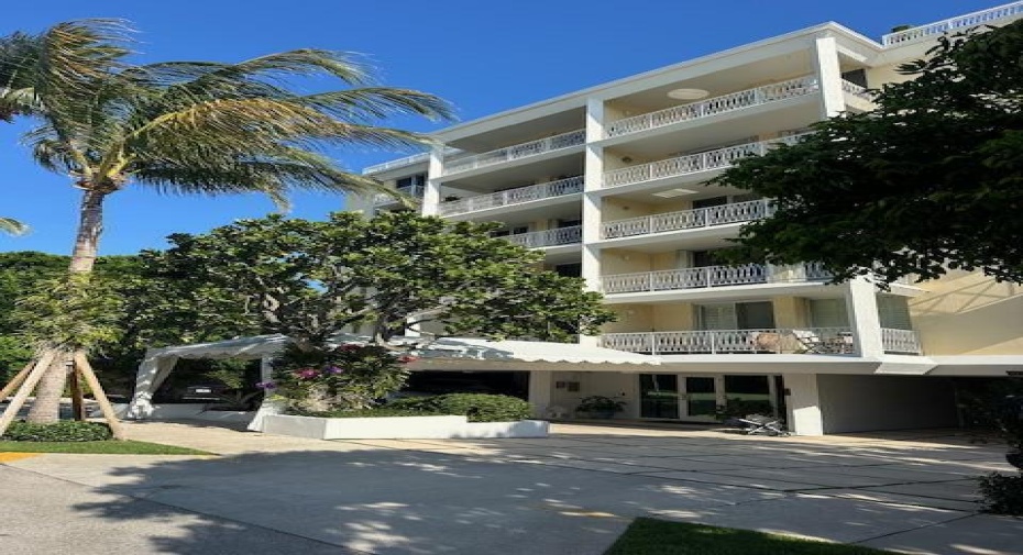 170 Chilean Avenue Unit 2d, Palm Beach, Florida 33480, 2 Bedrooms Bedrooms, ,2 BathroomsBathrooms,Residential Lease,For Rent,Chilean,2,RX-10996689