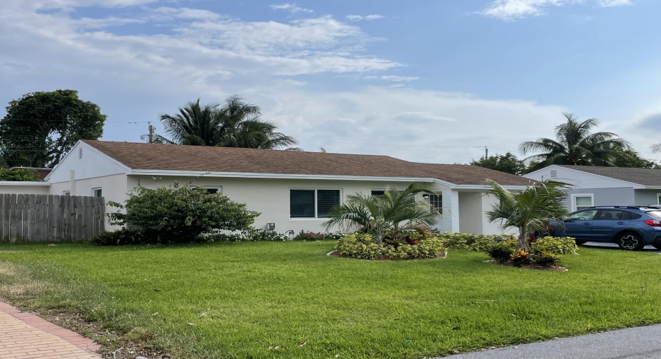 258 NE 22nd Street, Delray Beach, Florida 33444, 4 Bedrooms Bedrooms, ,2 BathroomsBathrooms,Residential Lease,For Rent,22nd,RX-10997426