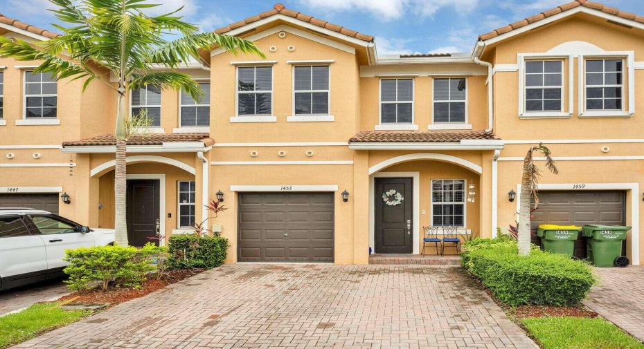 1453 SE 24th Avenue, Homestead, Florida 33035, 4 Bedrooms Bedrooms, ,3 BathroomsBathrooms,Townhouse,For Sale,24th,RX-10998058
