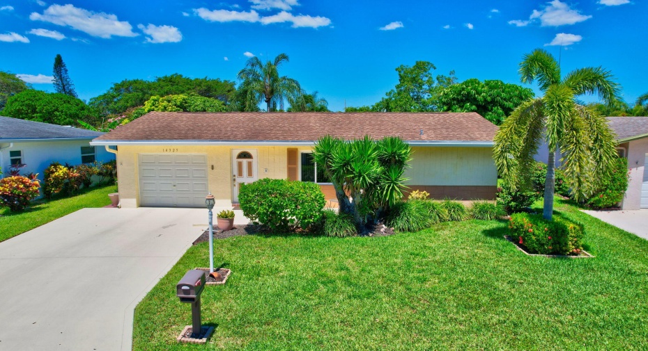 14325 Altocedro Drive, Delray Beach, Florida 33484, 2 Bedrooms Bedrooms, ,2 BathroomsBathrooms,Single Family,For Sale,Altocedro,RX-10990717