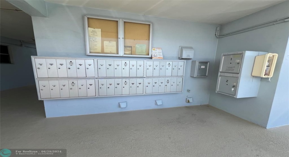 MAILBOXES