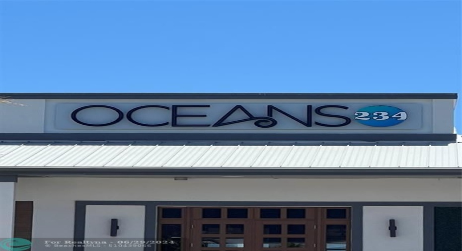 ENJOY DINING AT OCEANS 234