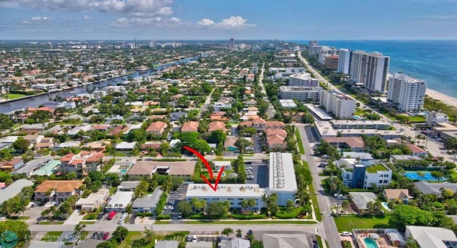 LOOK AT THAT SKYLINE.  DEERFIELD BEACH IS LOCATED BETWEEN THE INTRACOASTAL WATERWAY AND THE OCEAN!