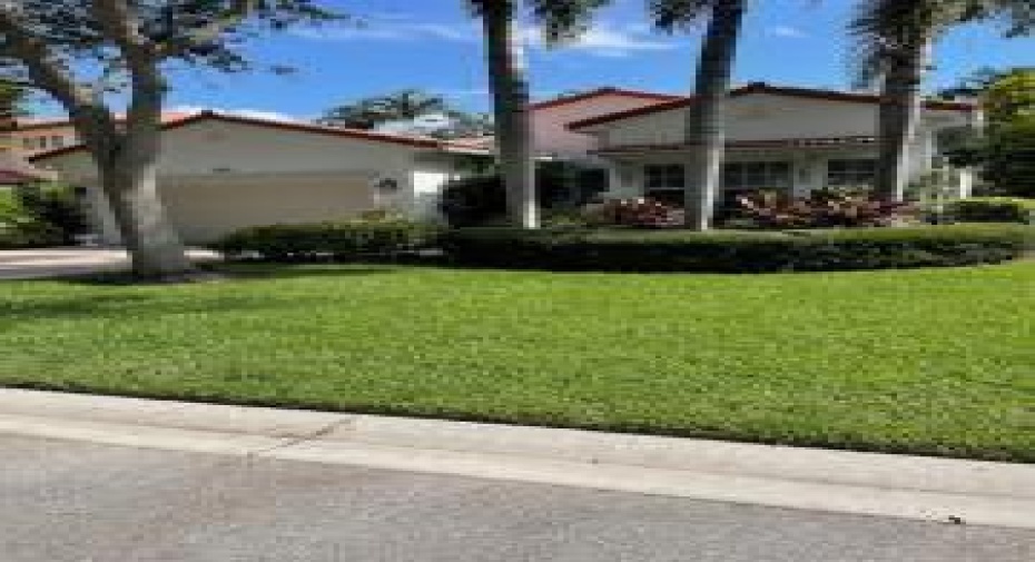1806 Flower Drive, Palm Beach Gardens, Florida 33410, 2 Bedrooms Bedrooms, ,2 BathroomsBathrooms,Residential Lease,For Rent,Flower,RX-10993057