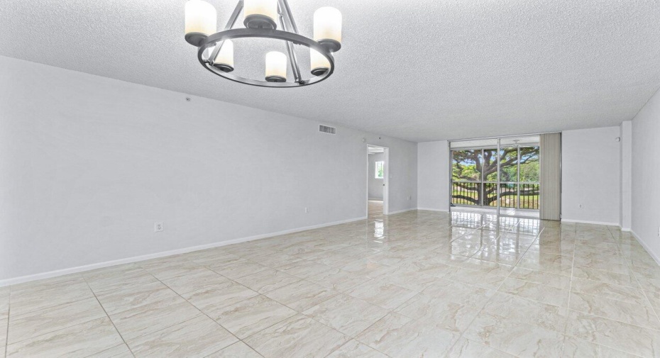 4734 Lucerne Lakes Boulevard Unit 204, Lake Worth, Florida 33467, 2 Bedrooms Bedrooms, ,2 BathroomsBathrooms,Residential Lease,For Rent,Lucerne Lakes,2,RX-10998479