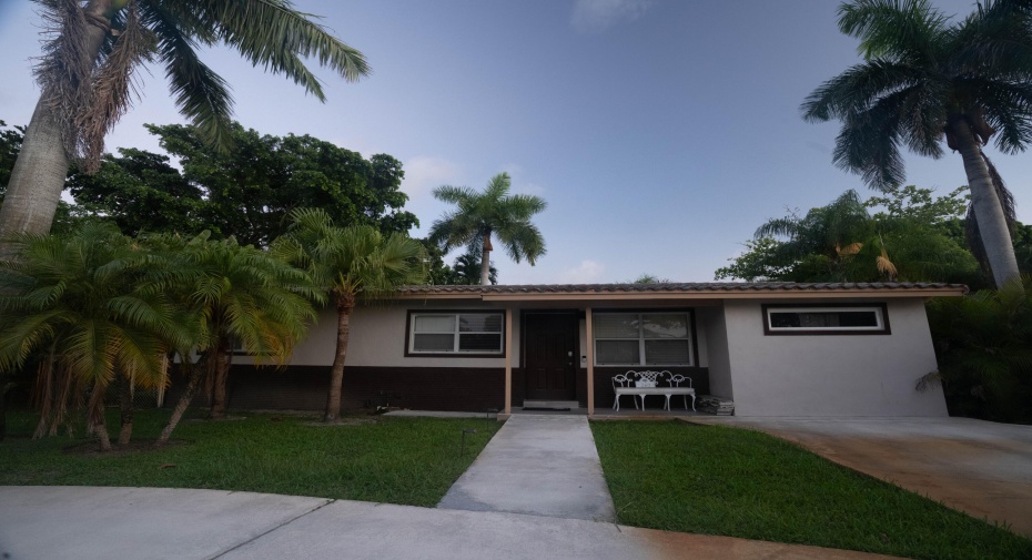260 NW 45th Street, Boca Raton, Florida 33431, 3 Bedrooms Bedrooms, ,2 BathroomsBathrooms,Residential Lease,For Rent,45th,RX-10998517