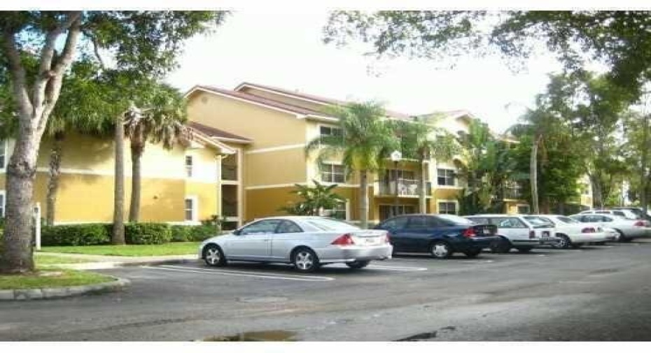 8801 Wiles Road Unit 107, Coral Springs, Florida 33067, 3 Bedrooms Bedrooms, ,2 BathroomsBathrooms,Condominium,For Sale,Wiles,1,RX-10998519