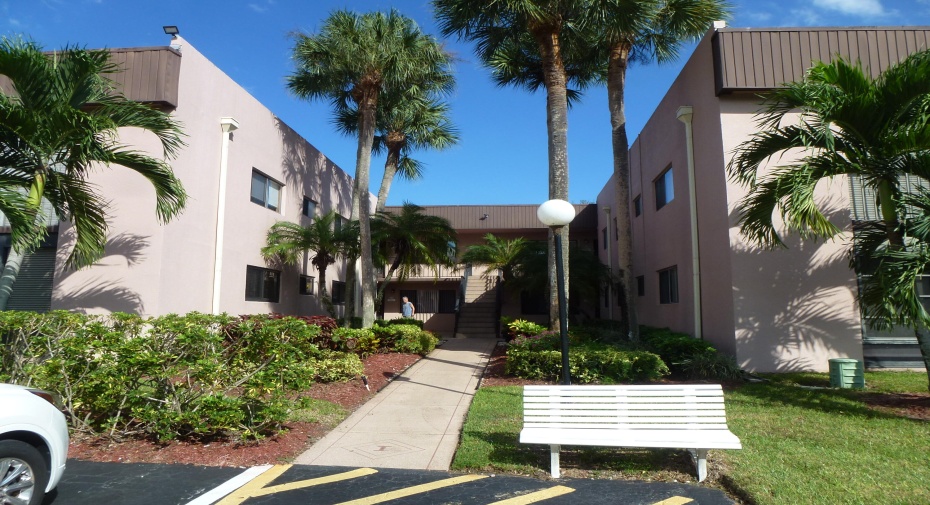 15109 Ashland Drive Unit 323, Delray Beach, Florida 33484, 2 Bedrooms Bedrooms, ,2 BathroomsBathrooms,Residential Lease,For Rent,Ashland,2,RX-10998435