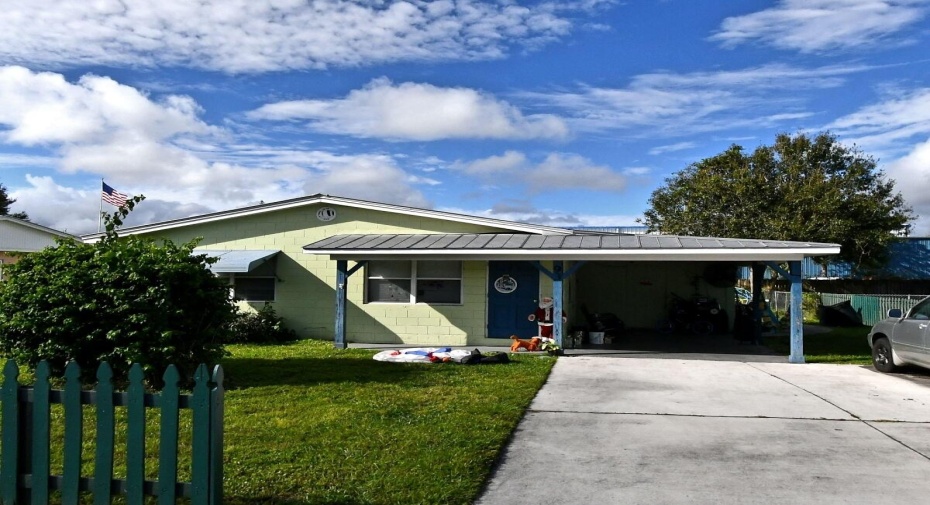 Fort Pierce, Florida 34947, 5 Bedrooms Bedrooms, ,2 BathroomsBathrooms,Residential Lease,For Rent,1,RX-10994346