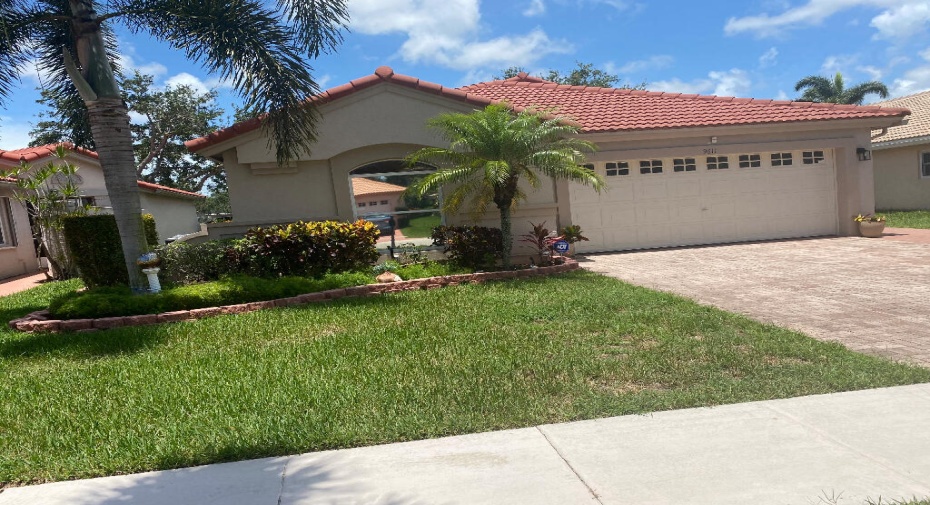 9611 Harbour Lake Circle, Boynton Beach, Florida 33437, 3 Bedrooms Bedrooms, ,2 BathroomsBathrooms,Single Family,For Sale,Harbour Lake,RX-10998631