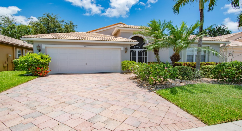 5915 Royal Isles Boulevard, Boynton Beach, Florida 33437, 3 Bedrooms Bedrooms, ,2 BathroomsBathrooms,Single Family,For Sale,Royal Isles,RX-10998685