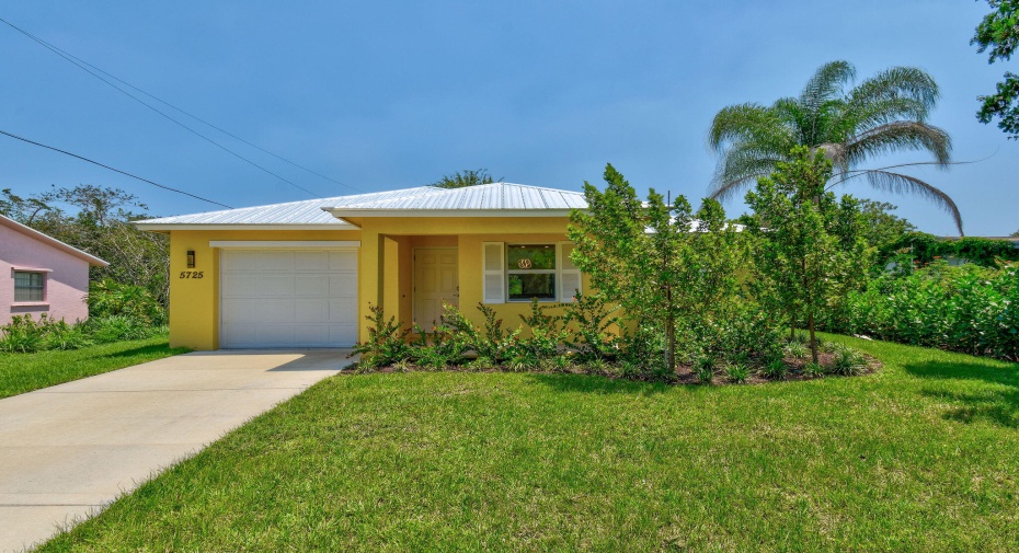 5725 SE Rosemont Avenue, Stuart, Florida 34997, 3 Bedrooms Bedrooms, ,2 BathroomsBathrooms,Single Family,For Sale,Rosemont,RX-10998743