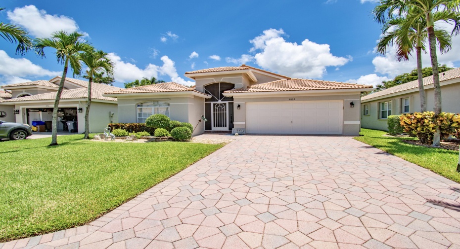 5802 Royal Club Drive, Boynton Beach, Florida 33437, 3 Bedrooms Bedrooms, ,2 BathroomsBathrooms,Single Family,For Sale,Royal Club,RX-10998821