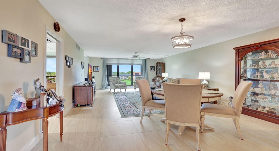 5350 Woodland Lakes Unit 411, Palm Beach Gardens, Florida 33418, 2 Bedrooms Bedrooms, ,2 BathroomsBathrooms,Condominium,For Sale,Woodland Lakes,4,RX-10999250