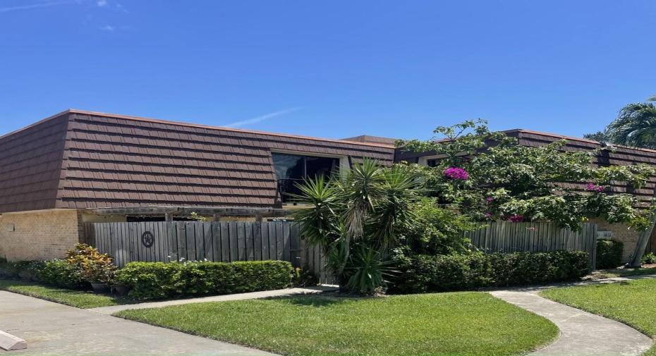 1115 11th Lane, Palm Beach Gardens, Florida 33418, 3 Bedrooms Bedrooms, ,2 BathroomsBathrooms,Residential Lease,For Rent,11th,1,RX-10999300