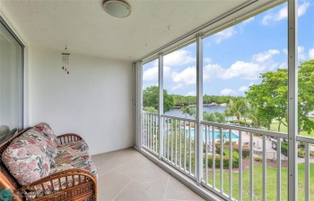 2 Bedroom / 2 Bath condo with pool and water views in Palm Aire