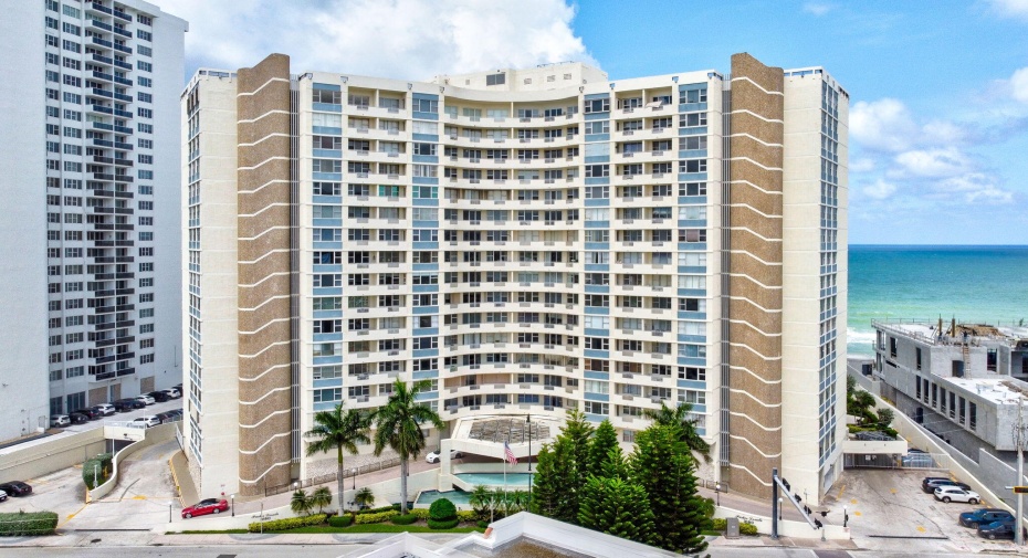 3180 S Ocean Drive Unit 414, Hallandale Beach, Florida 33009, 1 Bedroom Bedrooms, ,1 BathroomBathrooms,Condominium,For Sale,Ocean,4,RX-10996887