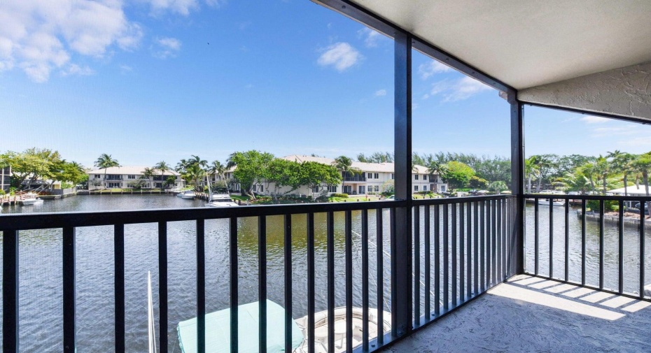 6 Royal Palm Way Unit 211, Boca Raton, Florida 33432, 2 Bedrooms Bedrooms, ,2 BathroomsBathrooms,Condominium,For Sale,Royal Palm,2,RX-10999410