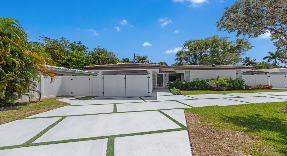 2556 Middle River Drive, Fort Lauderdale, Florida 33305, 3 Bedrooms Bedrooms, ,3 BathroomsBathrooms,Residential Lease,For Rent,Middle River,RX-10999435