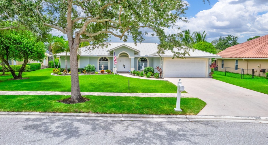 153 Cypress Trace, Royal Palm Beach, Florida 33411, 3 Bedrooms Bedrooms, ,2 BathroomsBathrooms,Single Family,For Sale,Cypress,RX-10972276