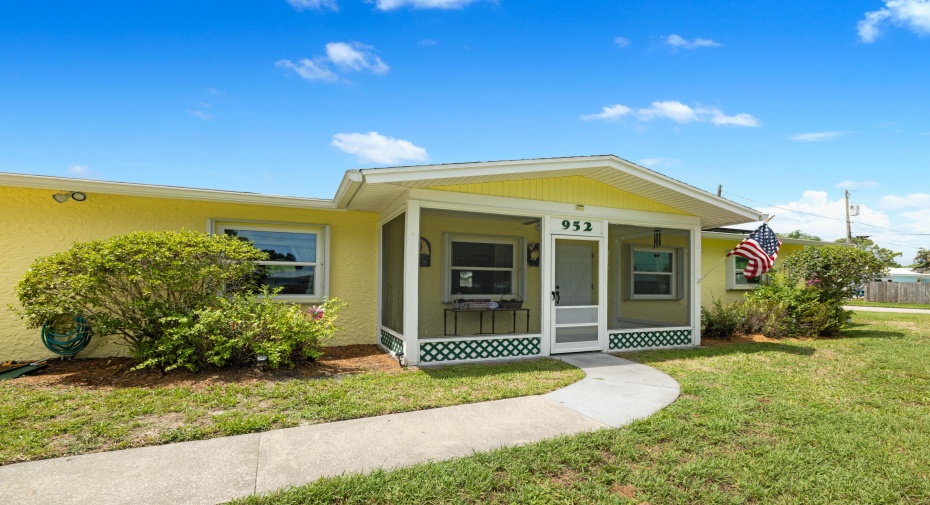 952 SW 37th Terrace, Palm City, Florida 34990, 3 Bedrooms Bedrooms, ,2 BathroomsBathrooms,Single Family,For Sale,37th,RX-10999469