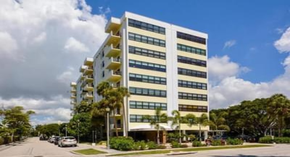 1501 S Flagler Drive Unit 3f, West Palm Beach, Florida 33401, 2 Bedrooms Bedrooms, ,2 BathroomsBathrooms,Residential Lease,For Rent,Flagler,3,RX-10999466