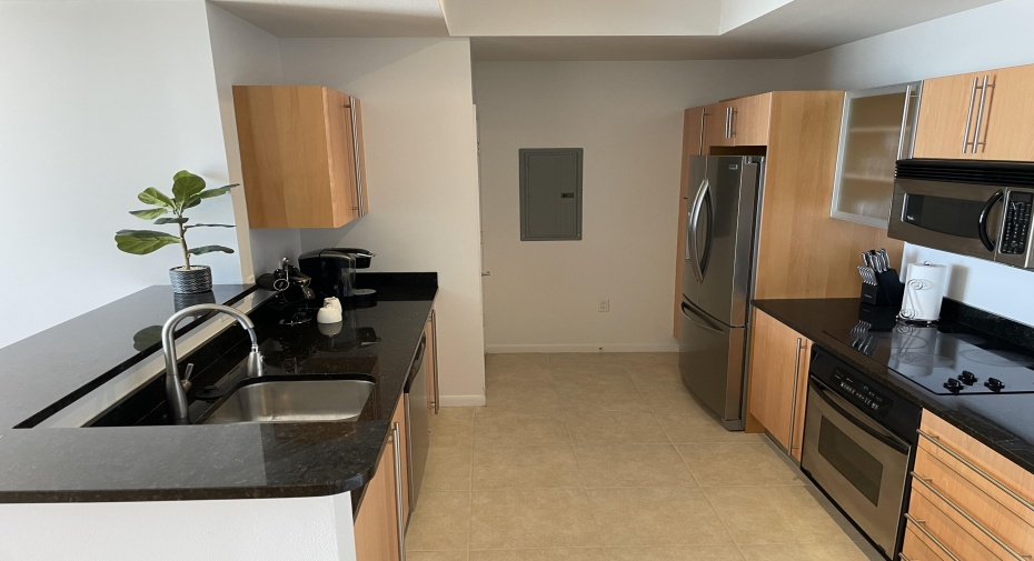 1551 N Flagler Drive Unit Ph14, West Palm Beach, Florida 33401, 2 Bedrooms Bedrooms, ,2 BathroomsBathrooms,Residential Lease,For Rent,Flagler,17,RX-10999529