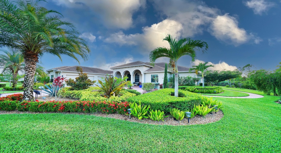 3200 SW English Garden Drive, Palm City, Florida 34990, 4 Bedrooms Bedrooms, ,4 BathroomsBathrooms,Single Family,For Sale,English Garden,RX-10999586